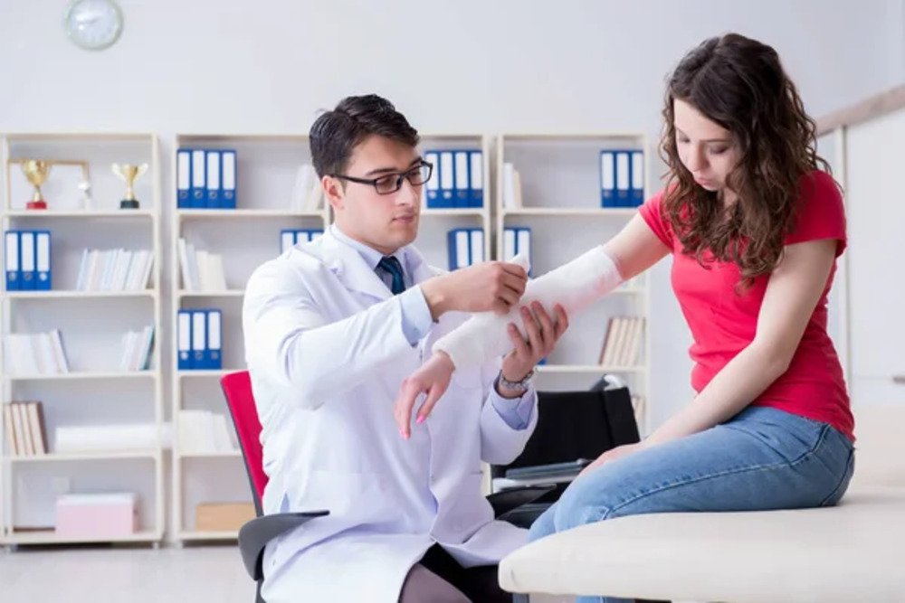 Car Accident & Whiplash Treatment 3 Car Accident Whiplash Treatment 3