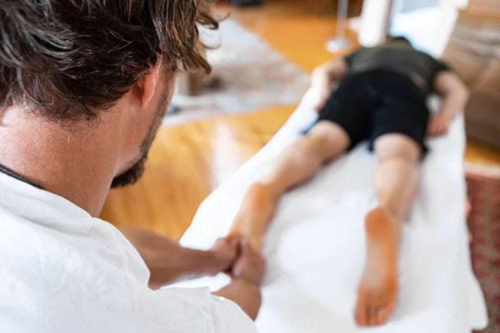 Sports Injury Prevention & Treatment 3 Sports Injury Prevention Treatment 3