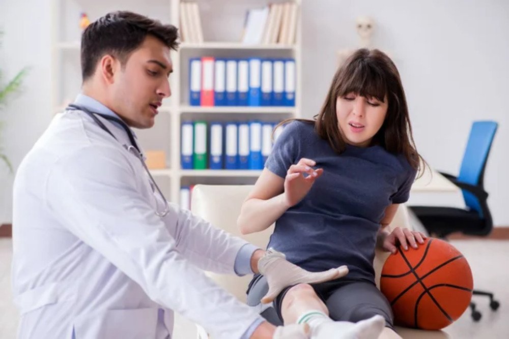 Sports Injury Prevention & Treatment.1jpg Sports Injury Prevention Treatment.1jpg