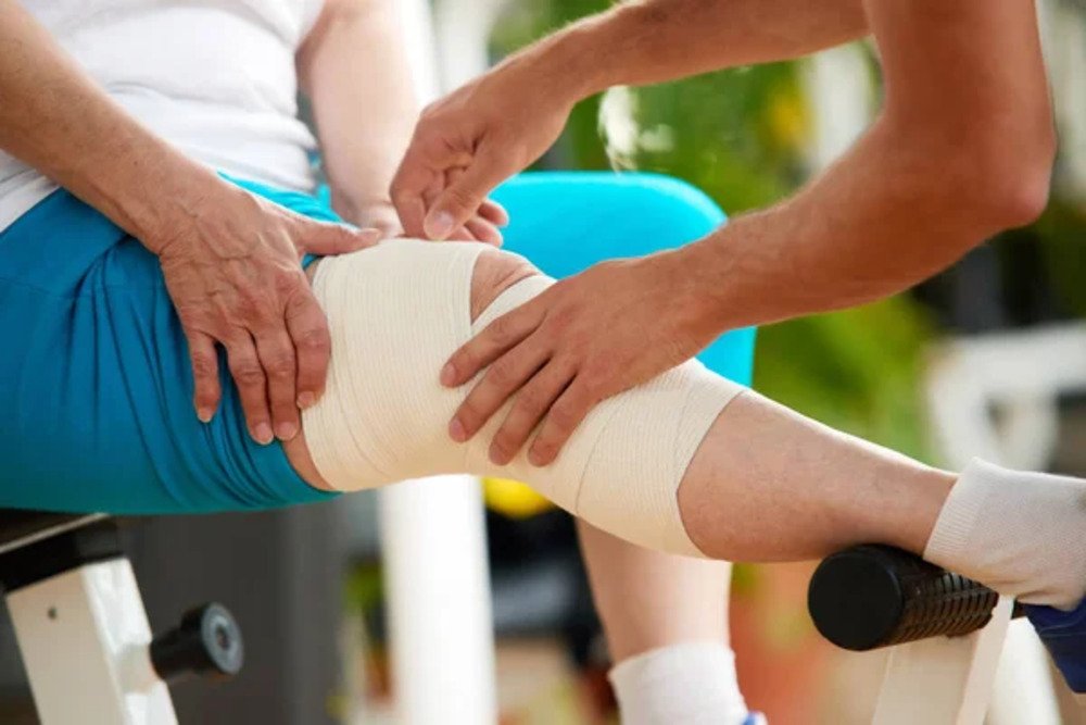 Sports Injury Prevention & Treatment Sports Injury Prevention Treatment